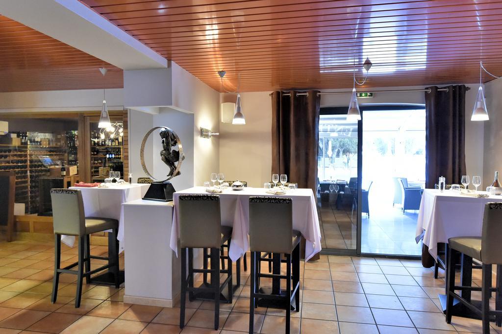 Hotel Le Domaine Des Oliviers Pierrelatte Exterior foto