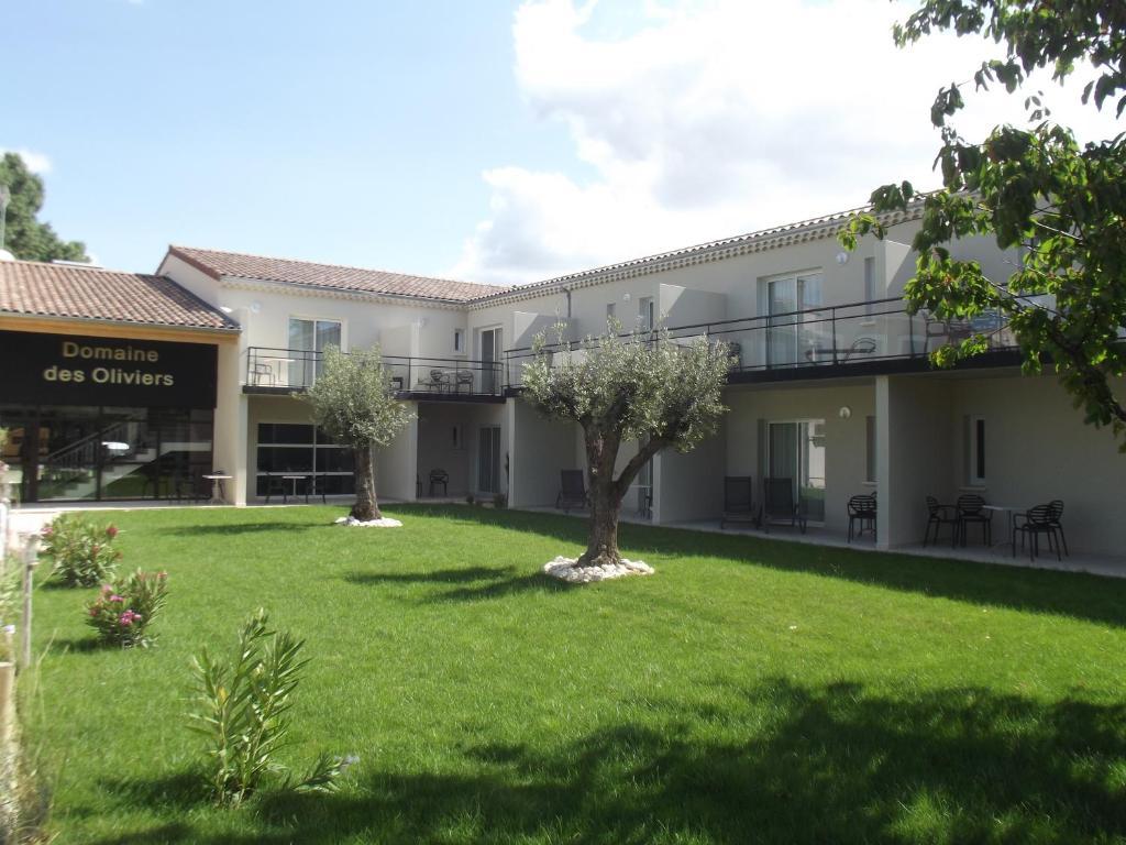 Hotel Le Domaine Des Oliviers Pierrelatte Exterior foto