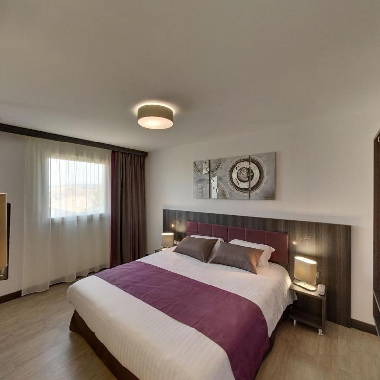 Hotel Le Domaine Des Oliviers Pierrelatte Habitación foto