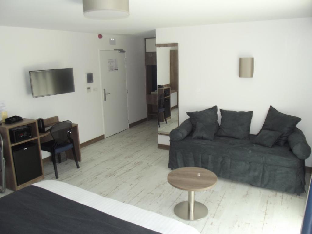 Hotel Le Domaine Des Oliviers Pierrelatte Habitación foto