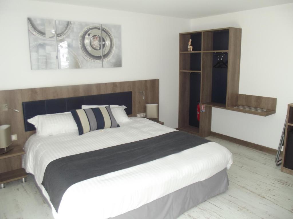 Hotel Le Domaine Des Oliviers Pierrelatte Habitación foto